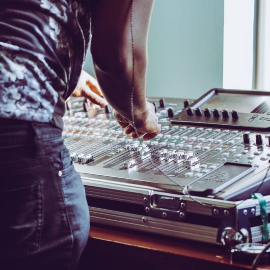 CREATOR: gd-jpeg v1.0 (using IJG JPEG v62), quality = 82