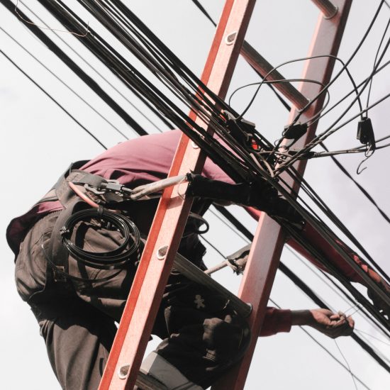 main-impiantoelettrico-quadrata